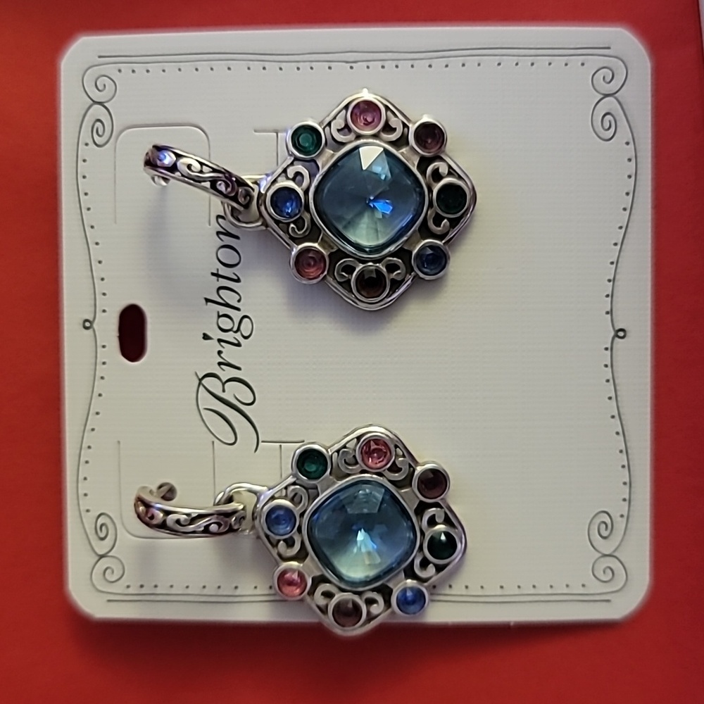 NWT Elora Gems Earrings